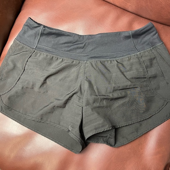 Born Primitive Free Flow Shorts - Black Medium - Picture 3 of 8